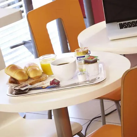 Szálloda Premiere Classe Sud