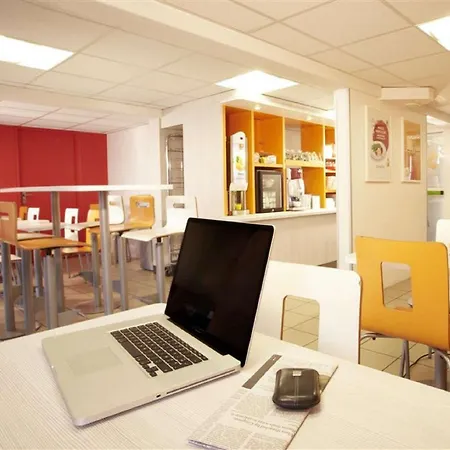 Szálloda Premiere Classe Sud Valence