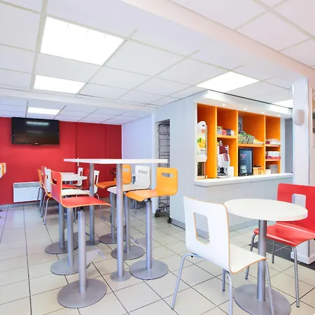 Szálloda Premiere Classe Sud *