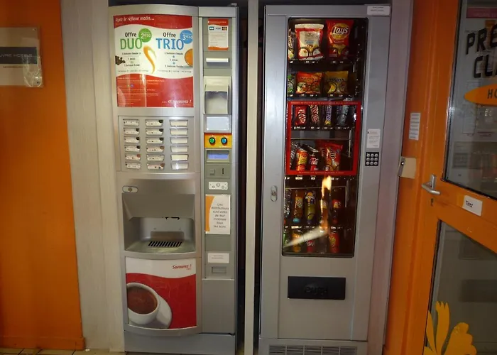 南瓦朗斯普瑞米尔经典酒店 酒店