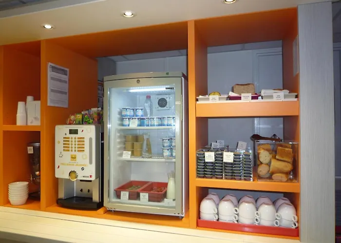 酒店 南瓦朗斯普瑞米尔经典酒店 *