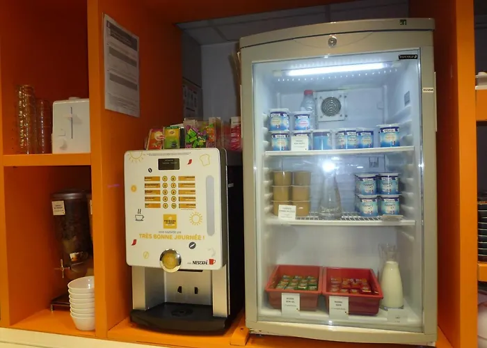 南瓦朗斯普瑞米尔经典酒店 酒店