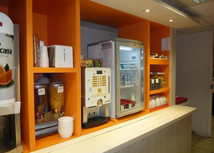 酒店 南瓦朗斯普瑞米尔经典酒店 瓦朗斯